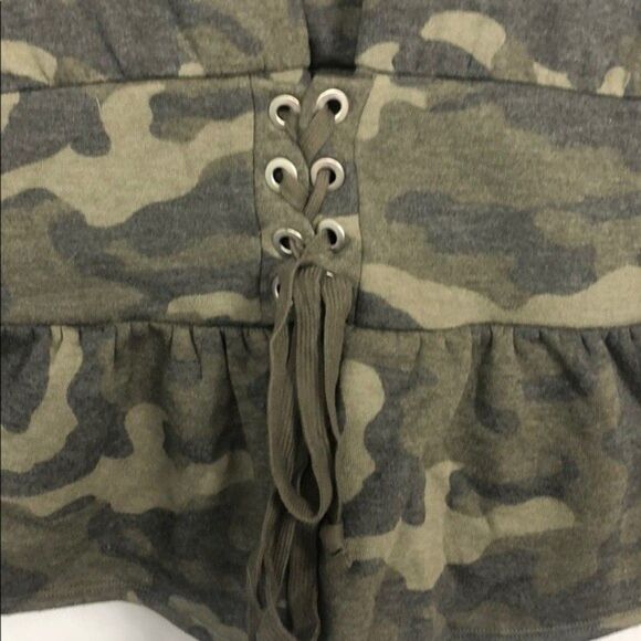 Expres Bustier Waist Camo Sweatshirt EUC Medium - Picture 3 of 8